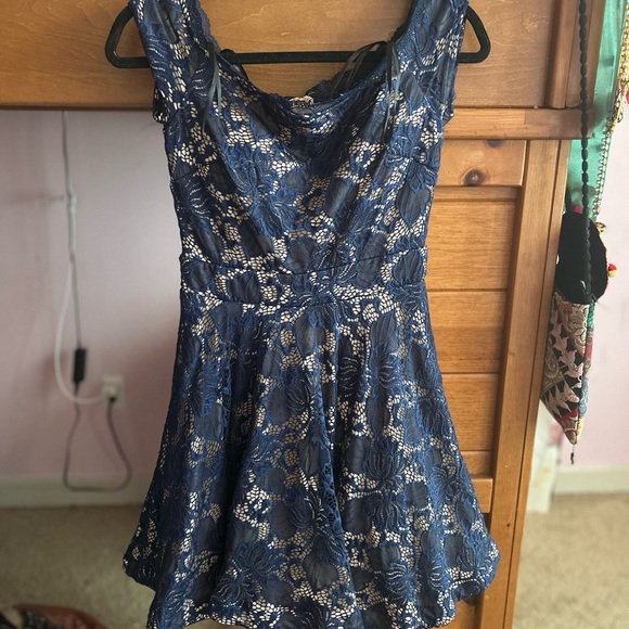 Dresses & Skirts - Elegant Blue Lace Dress